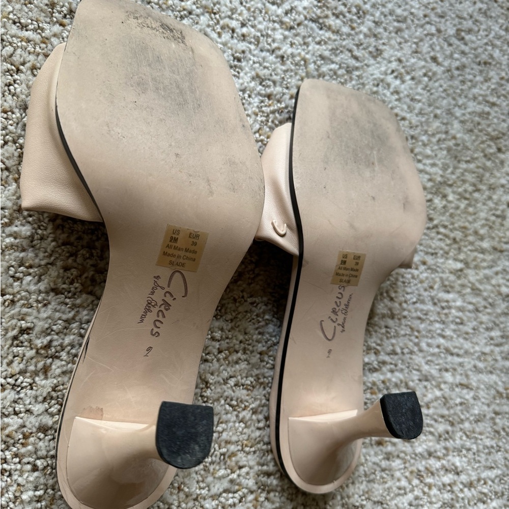 Circus by Sam Edelman Cream Heeled Mules with Ruched Design - Picture 4 of 7